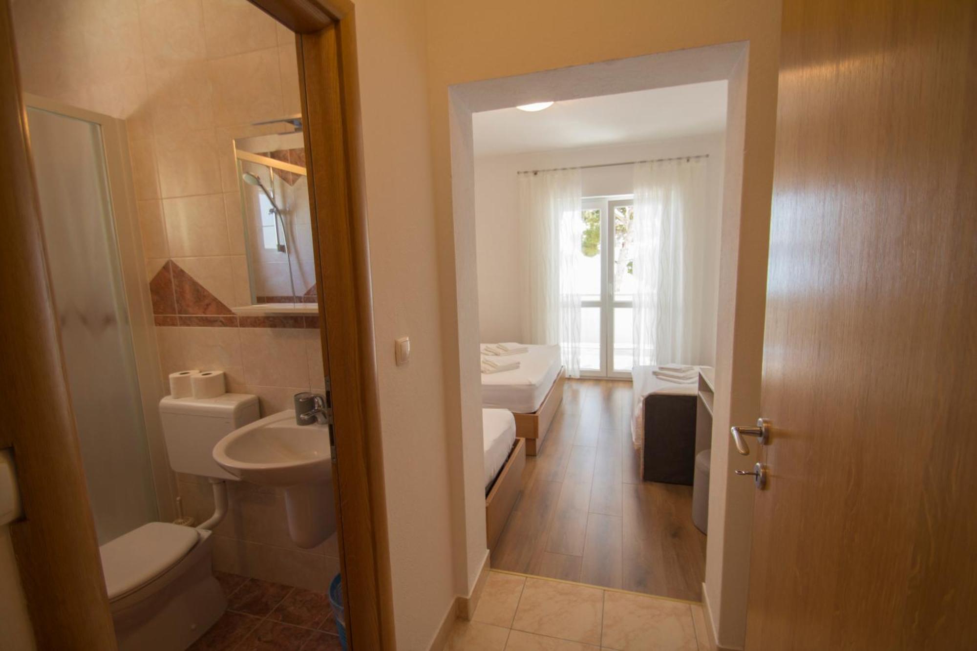 Apartmani Josip Brela Ngoại thất bức ảnh