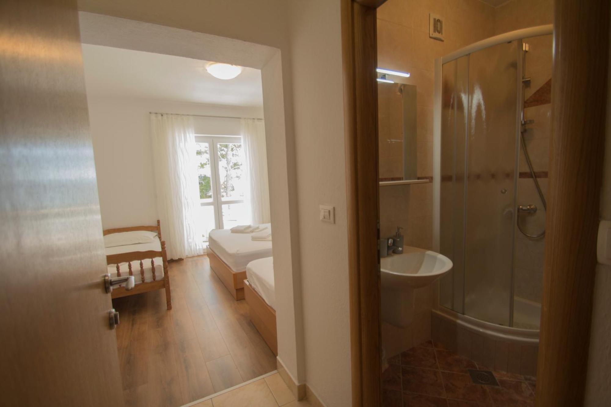 Apartmani Josip Brela Ngoại thất bức ảnh